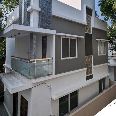 Azure Home Stay Kochi Esterno foto