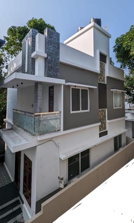 Azure Home Stay Kochi Esterno foto